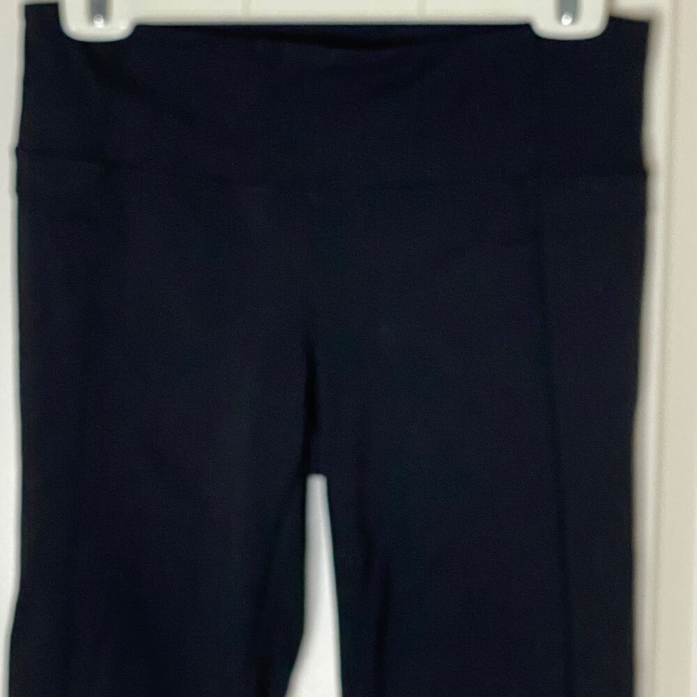 Athleta Straight Up Crop Leggings M Black Yoga Capri 983309 - Picture 9 of 10